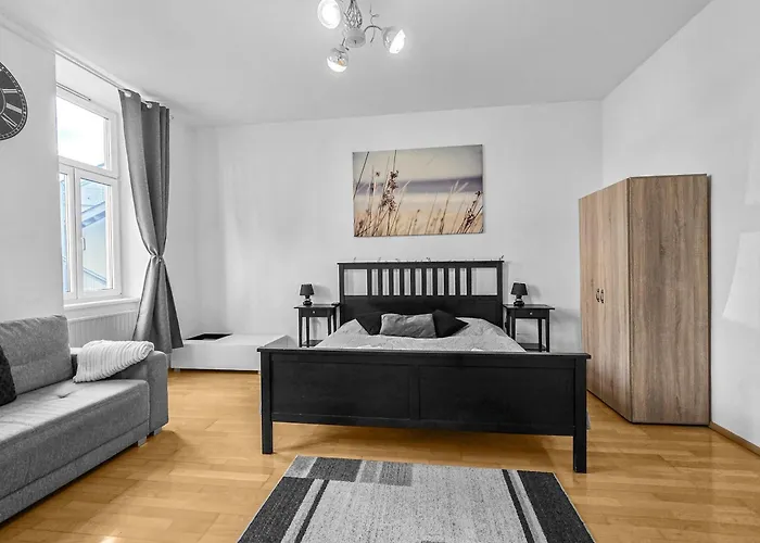 Three-bedroom Delight, King-size Beds