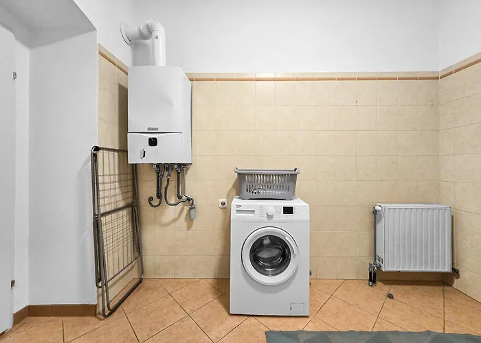 Three-bedroom Delight, King-size Beds Apartmán *